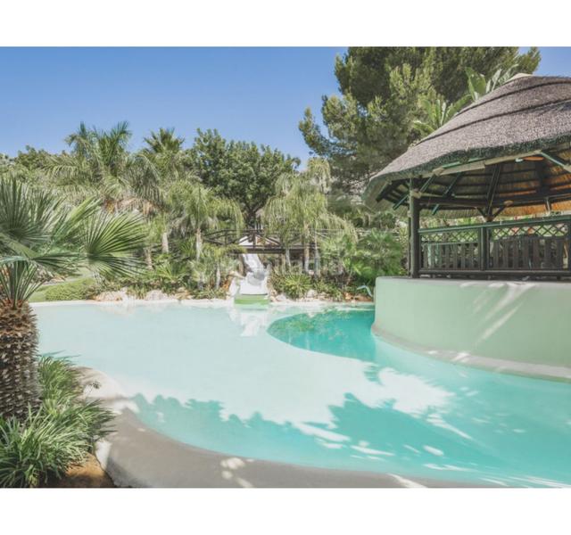 Foto 9efa7534-2ab4-48f2-9d30-c1ae9570ccda. House with parking pool in Sierra Blanca Marbella