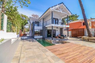 Casa a Calahonda. Villa en venta en marbella este, marbella