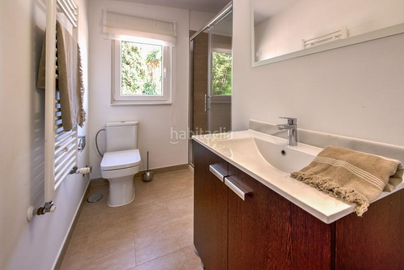 Foto 60d0a090-a054-4cd4-af5e-c966f3a80e1e. Casa amb piscina a Casco Antiguo Marbella