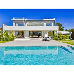 Maison à Playa Bajadilla - Puertos. Villa en marbella, marbella