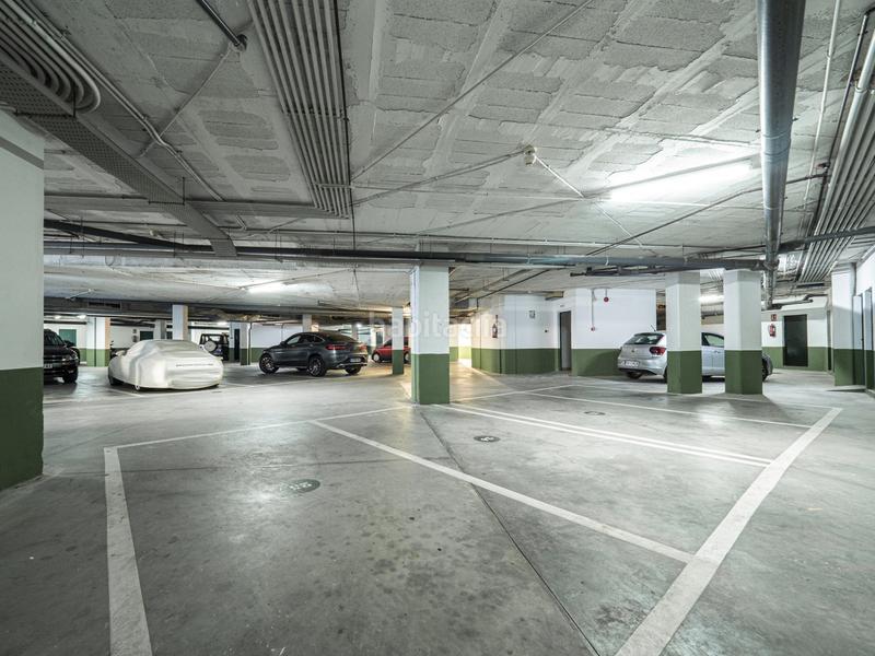 Foto 09dd1ce1-9225-442d-a4b7-0eb4bad99521. Apartament amb aparcament piscina a Puerto Banús Marbella