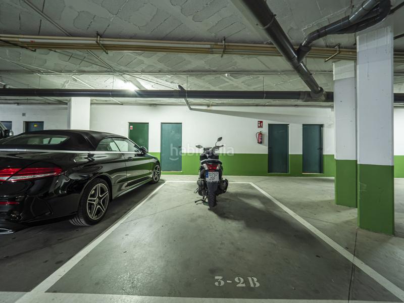 Foto e01291be-43bd-46f3-a779-5ee8ef6c741d. Apartament amb aparcament piscina a Puerto Banús Marbella