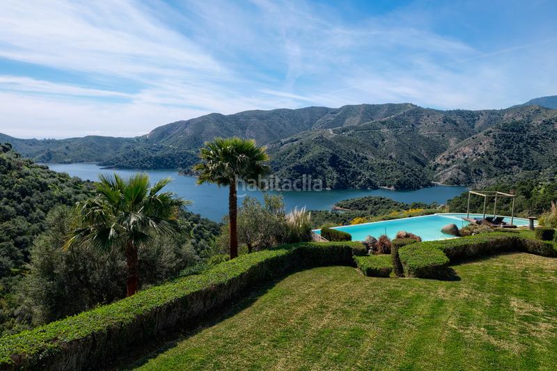 Foto 4c219d54-b620-4e27-89cb-e3d1c1ce1aea. Casa villa en istan en Istán