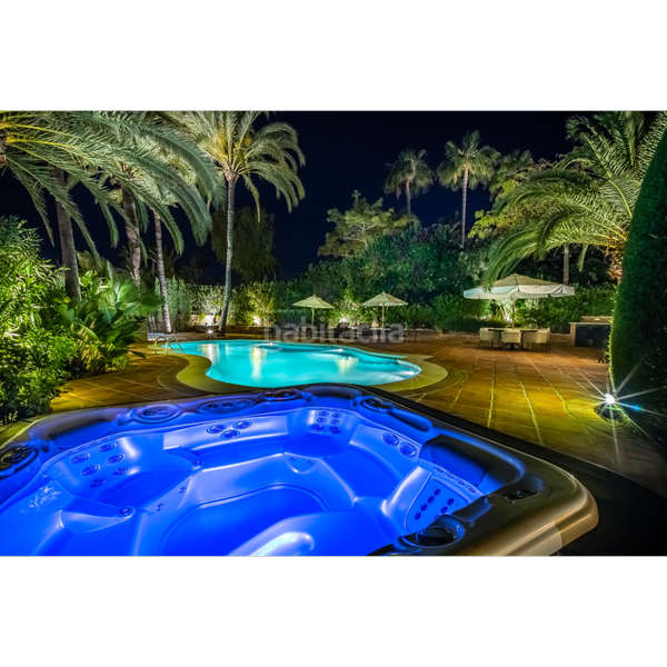 Foto 0ac0d93b-6f9c-4384-bd94-4b766edd8f3a. Haus mit parking pool in Casco Antiguo Marbella