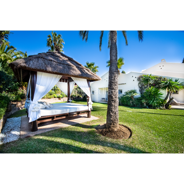 Foto fe2be5c7-e12d-481b-a50a-cf346ba299bc. Haus mit parking pool in Casco Antiguo Marbella