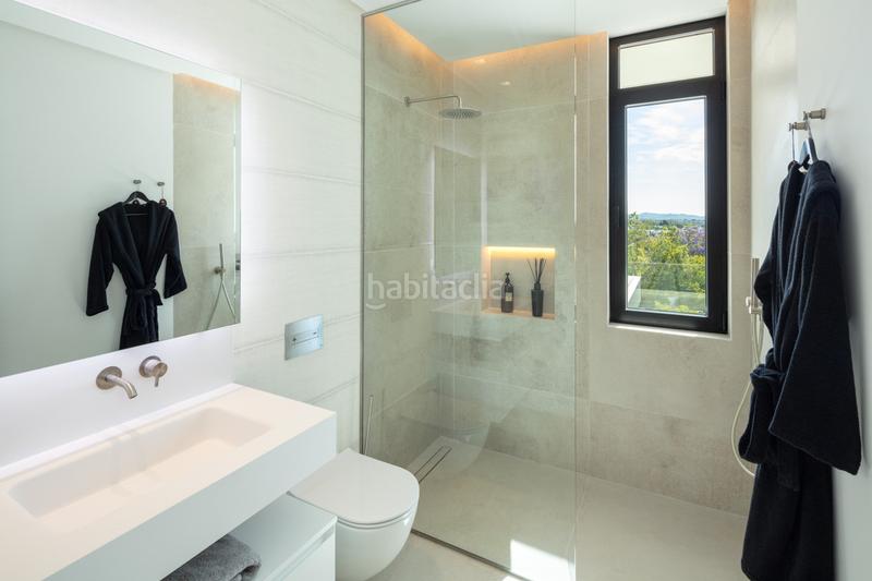 Foto 55b2b9e6-946a-43e4-a73b-d7bb7a4edbce. Casa villa en venta en las brisas, en Casco Antiguo Marbella