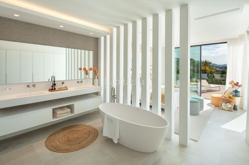 Foto d711ecfe-1f16-40e3-9187-53e077f1e036. Casa villa en venta en las brisas, en Casco Antiguo Marbella