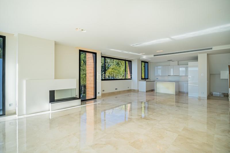 Foto 6b626c1e-8b8e-460b-ae5e-c6e71febabc8. Apartamento atico duplex en venta en Sierra Blanca, en Marbella