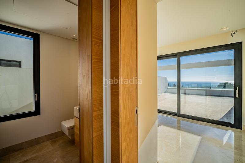 Foto ce80757a-3e17-4abb-a689-9810a58f03c8. Apartamento atico duplex en venta en Sierra Blanca, en Marbella