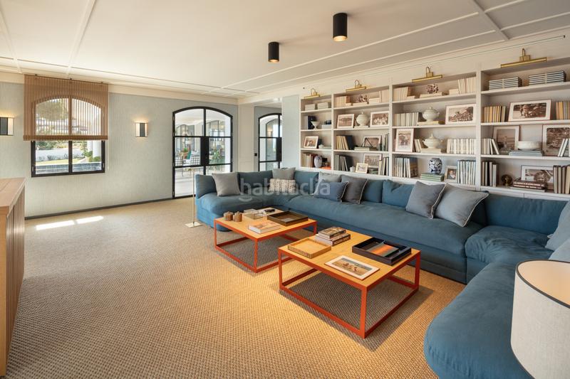 Foto 152389f9-6ca8-4b76-8bff-1d0e5a34f319. Casa amb aparcament piscina a Puente Romano Marbella