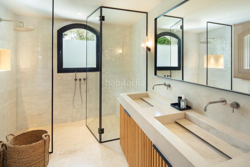 Foto f499d0dd-5283-42b4-b284-0afc76c6c350. Casa amb aparcament piscina a Puente Romano Marbella