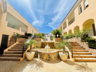 Apartament a Nueva Andalucía centro. Apartamento en marbella a un paso de puerto banus