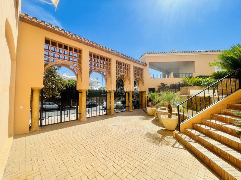 Foto d04c0f32-b1cf-462f-a3bd-ba8e21c8b532. Apartamento  a un paso de puerto banus en Marbella