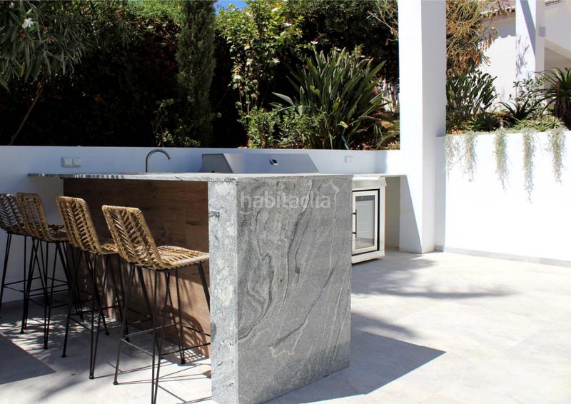 Foto ce17c2a4-552d-456f-8912-a3d44ca2b6b9. Casa villa en venta este, en Elviria Marbella