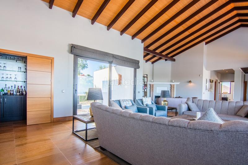 Foto 0c56ee6e-6d0b-4829-96fc-1c39cad4c6fc. Casa villa detached en la mairena con panoramica en Marbella