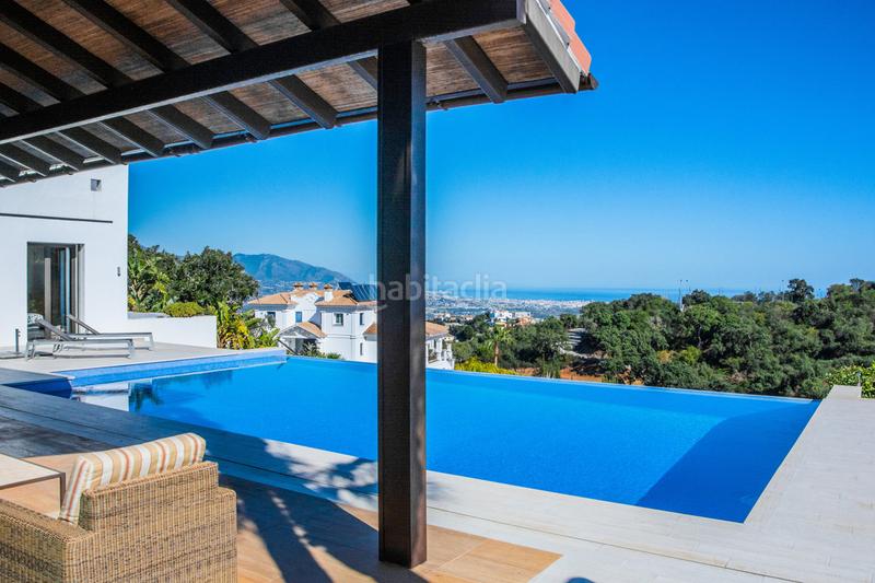Foto 0d31b274-b2dd-4215-85e4-e51775efb69c. Casa villa detached en la mairena con panoramica en Marbella