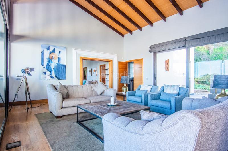 Foto 72839f0f-95dd-40ea-8dae-ef2d1f861d83. Casa villa detached en la mairena con panoramica en Marbella