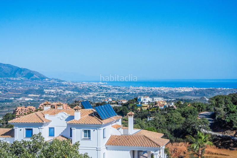 Foto beaf5f7d-9c3c-420d-b356-efec0c466548. Casa villa detached en la mairena con panoramica en Marbella