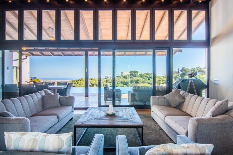 Foto d85ce4c6-289b-4784-aaa0-bc6cf85538a1. Casa villa detached en la mairena con panoramica en Marbella