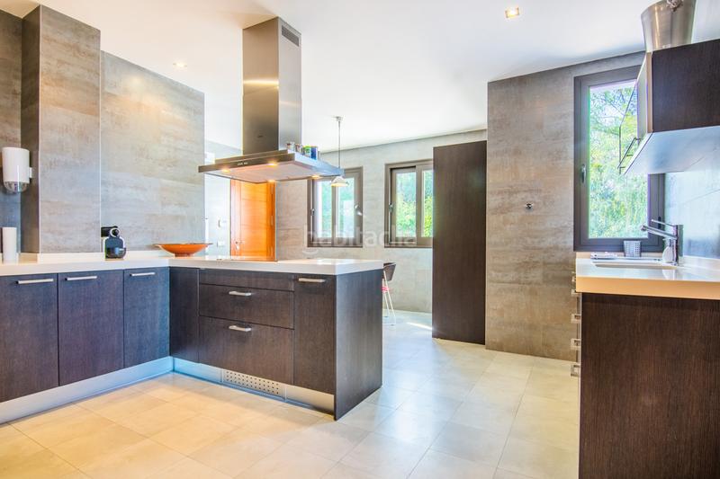 Foto dbaad253-609e-48b1-9973-7f042a08e567. Casa villa detached en la mairena con panoramica en Marbella