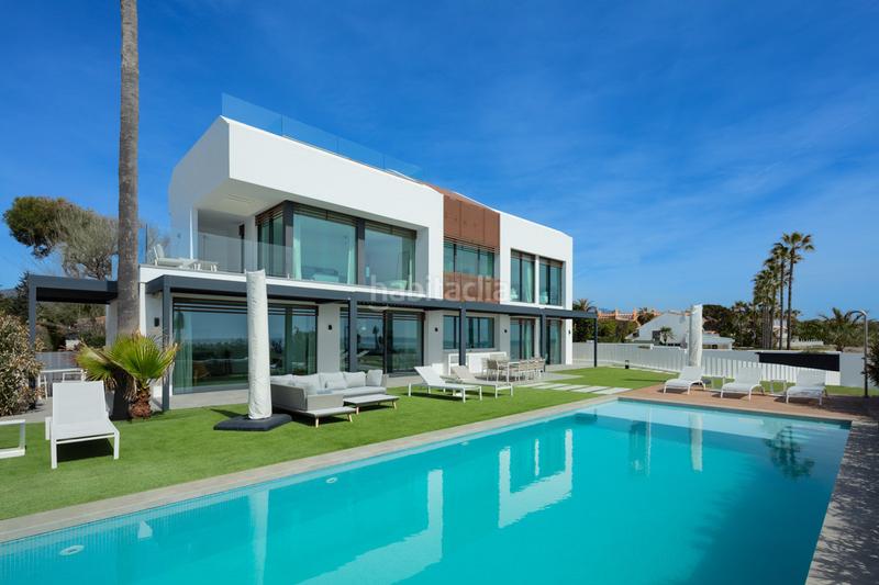 Foto f0da5f2f-a014-4b75-8db3-e0491d17e3fe. Casa amb aparcament piscina a Villacana - Costalita - Saladillo Estepona