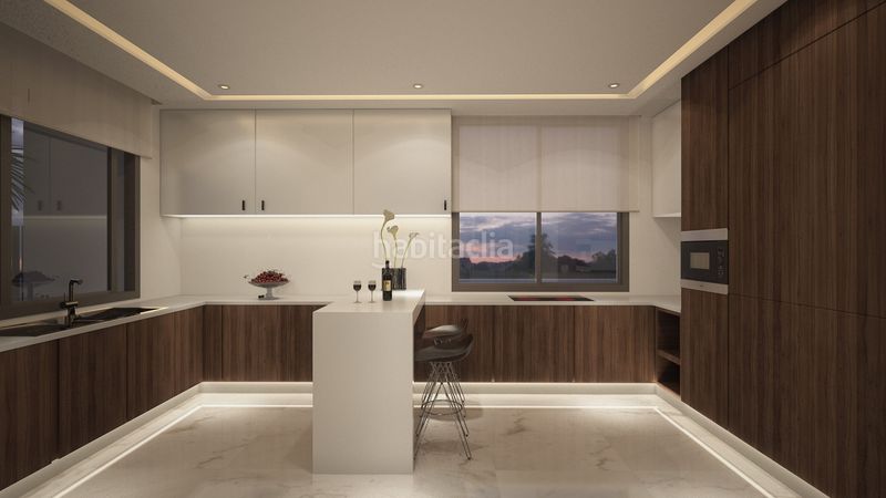 Foto df591d7f-39ba-4a87-b305-fc90067617d7. Casa amb piscina a Nueva Andalucía centro Marbella