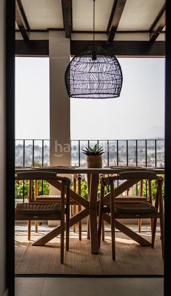 Foto fa9b13e1-f941-41ce-8b4c-65aad24d2d1e. Apartament amb aparcament piscina a Casco Antiguo Marbella