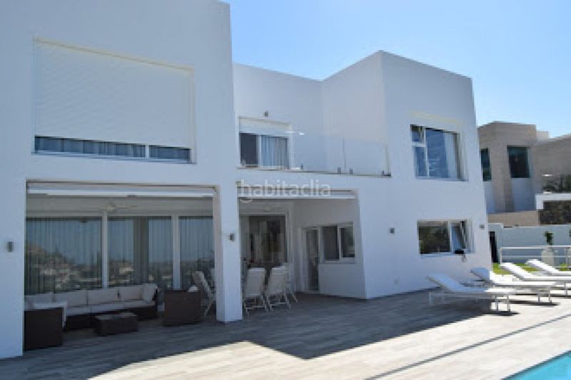 Foto 315a78df-2564-4d1f-b073-45af1f54597f. Casa amb calefacció piscina a Casco Antiguo Marbella