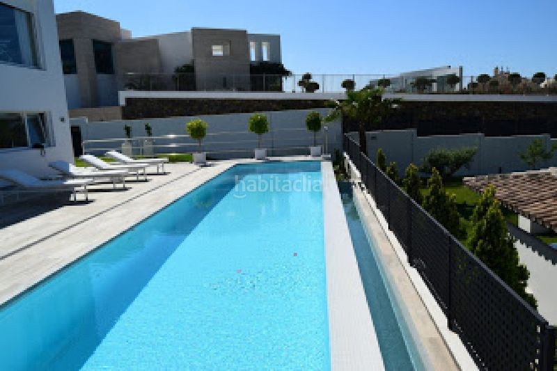 Foto 93be71c5-e70c-4853-93cd-b84fba1d3db4. Casa amb calefacció piscina a Casco Antiguo Marbella