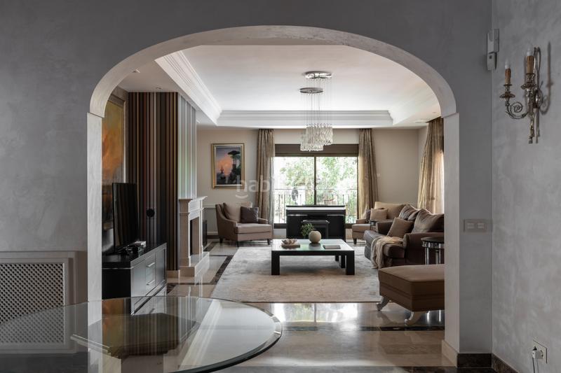 Foto 05ad2ab9-f9eb-45f0-8508-a2b2dda360a1. House with parking pool in Casco Antiguo Marbella