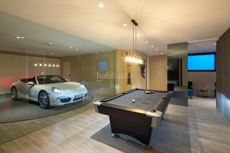 Foto 4819f35c-84ce-4957-976f-d742306d0e19. Casa impresionante villa de lujo moderna en nagueles, con vistas panorámicas al mar y a la montaña. en Marbella