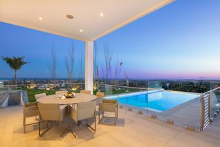 Casa a Casco Antiguo. Luxury living at its finest una villa de lujo en la exclusiva co