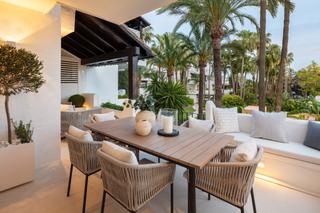 Appartement à Puente Romano. Luxurious coastal living un oasis tranquil en la milla de oro de
