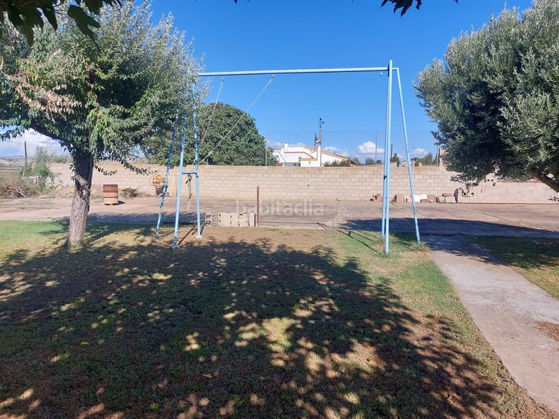 Foto d84abdff-78be-4430-9701-4dfaba5f524c. Masia amb xemeneia aparcament piscina a Alfajarín