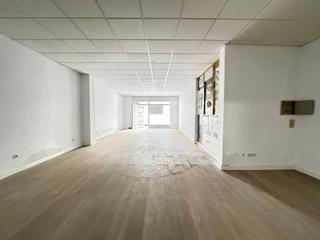Local Comercial en Calle Berenguel 44