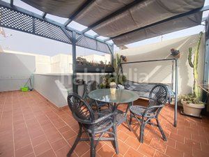 Foto acf61f7c-4708-48f3-91f8-d183aa20de5d. Maison jumelée avec cheminée chauffage parking dans Roquetas de Mar