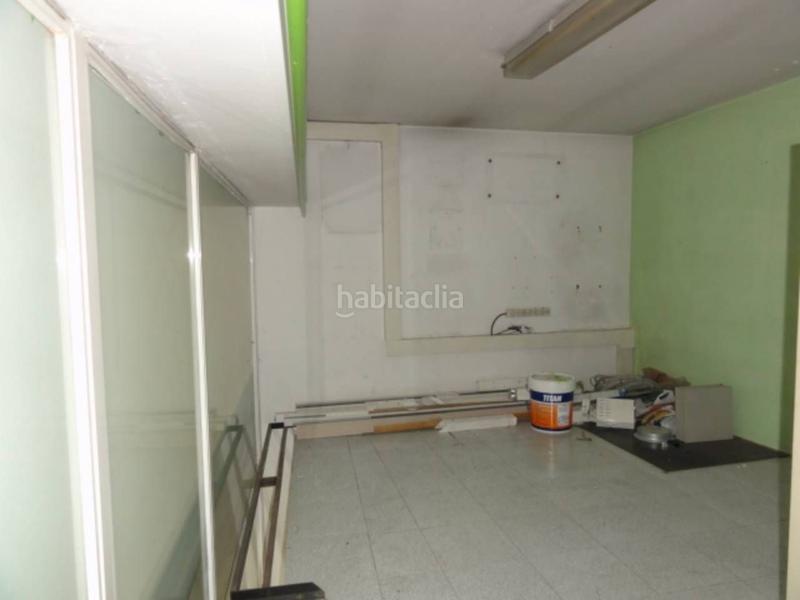 Foto 1bd6e6b2-9479-42dd-b792-5f2c44b6c62b. Lloguer local comercial a Instituts Granollers