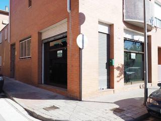 Business premise  Carrer de can corts. Local comercial en venta