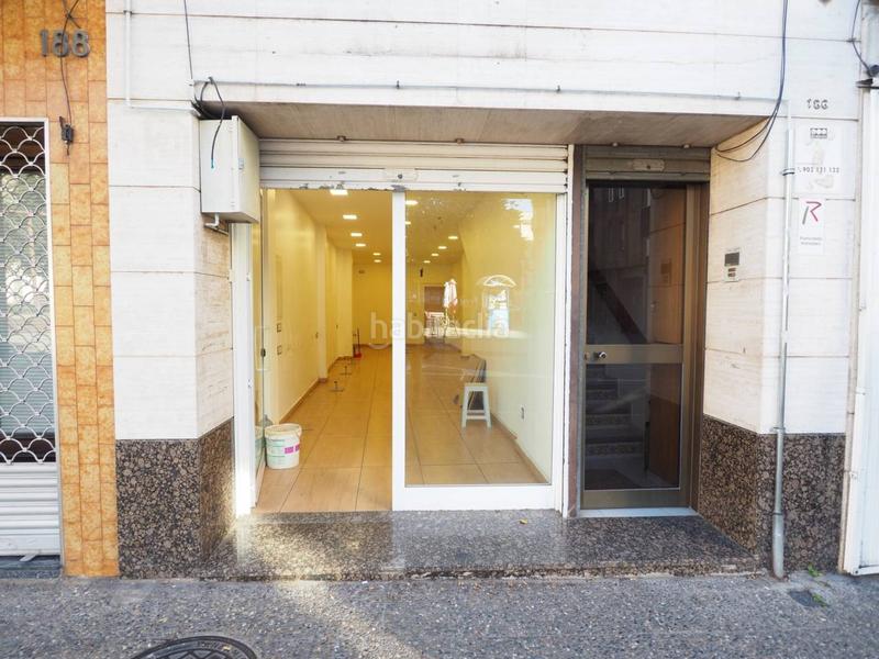 Foto d821df7f-9f57-49b3-a9f4-c6bb0030eb96. Location local commercial dans Joan Prim Granollers