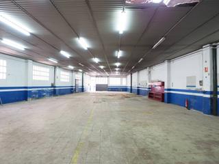 Lloguer Local Comercial  Aragó. Local en alquiler en sant miqueltres torres08401