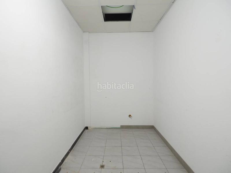 Foto aa236acf-d4ea-42b1-b974-bec15a15a2e8. Affitto locale commerciale in Instituts Granollers