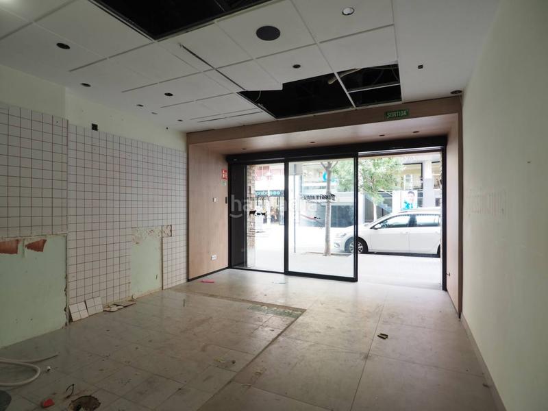 Foto a176bd55-a9ad-4f9e-aa83-cf621d340eb4. Location local commercial dans Instituts Granollers