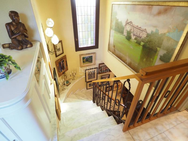 Foto 128b73e7-150a-46b6-939a-ec1c066f8e85. Chalet espectacular casa en venta en Canovelles