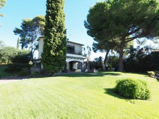 Chalet  Oliveres. Espectacular casa en venta en canovelles