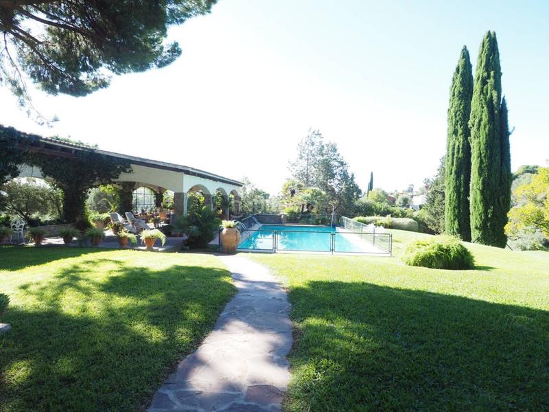 Foto 74991ff7-5f51-4b9c-8110-df3c9f70703f. Chalet espectacular casa en venta en Canovelles