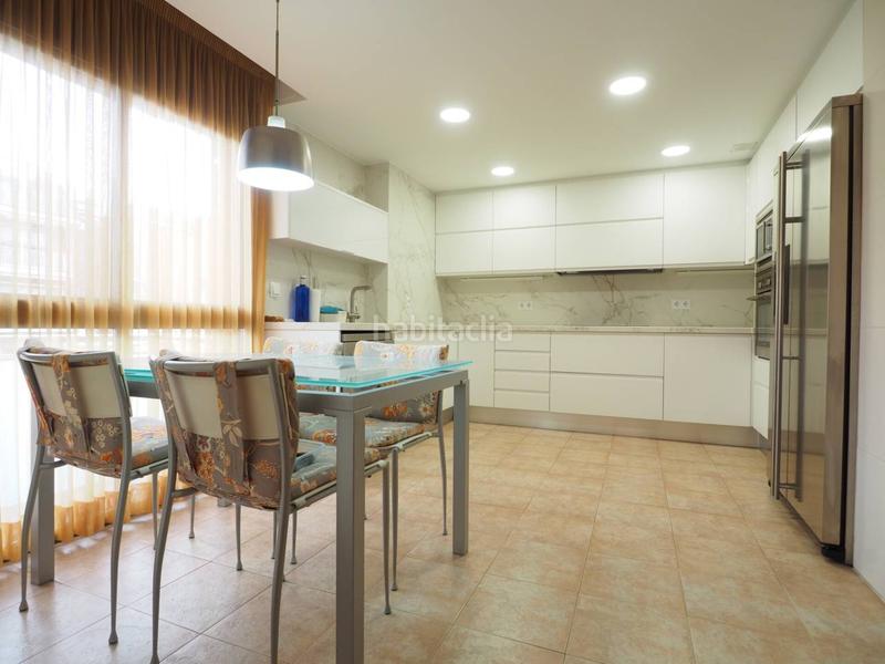 Foto 50e3482e-53d5-4070-8fd8-3662c8629064. Piso venta de piso centro, pl. coronapalaudaries en Granollers