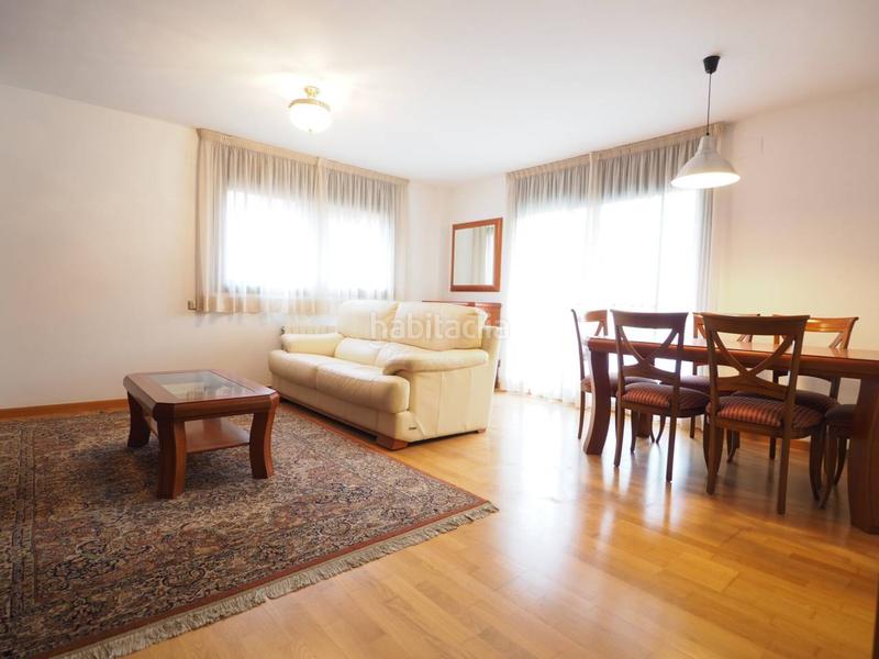 Foto dba99bee-0c15-4ac6-9cac-f93270dd02da. Piso venta de piso centro, pl. coronapalaudaries en Granollers