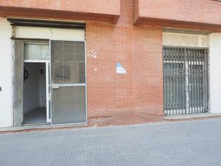 Lloguer Local Comercial  Hortes. Alquiler de local comercial en granollers, plaça les hortespius