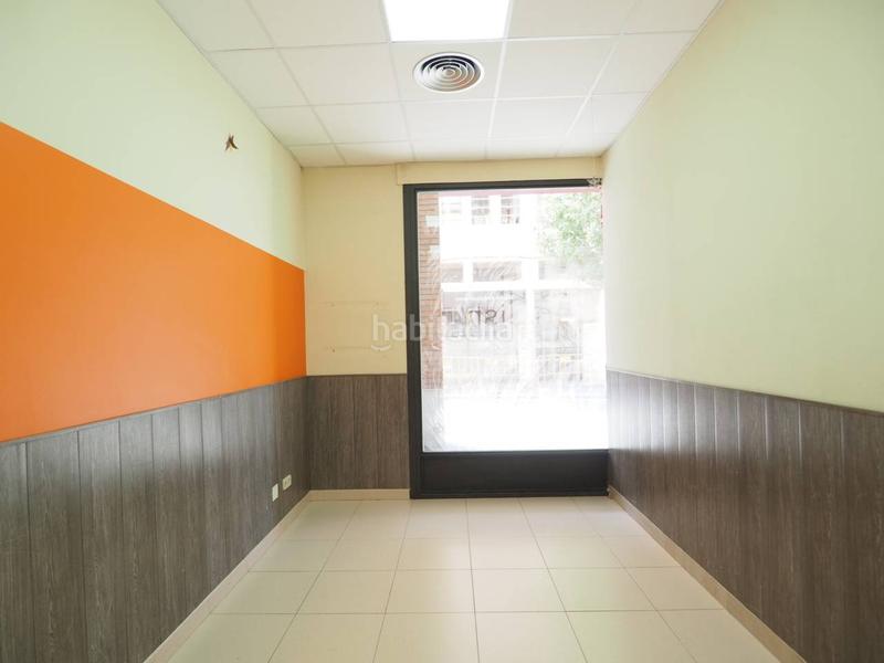 Foto 62df502c-7774-48f6-ae7c-cf4bb3b313ec. Lloguer local comercial a Instituts Granollers