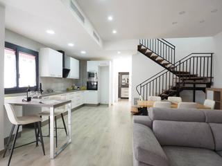 Casa adossada  Mig. Venta de casa adosada en santa eulàlia de ronçana Casa adossada  Mig. Venta de casa adosada en santa eulàlia de ronçana